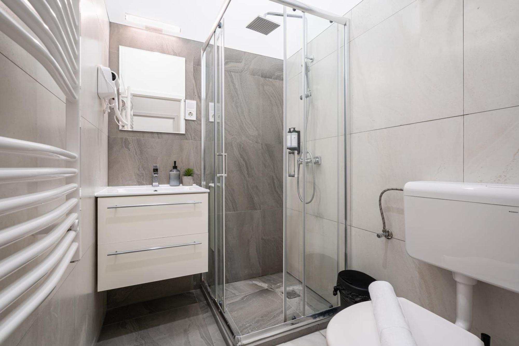 Kl31 - Urban Escape - Prime Location - Klauzal Square By Bqa Apartment Budapest Exterior photo